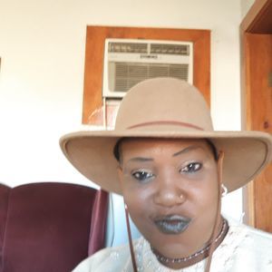 Meet your Posher, Vanessa